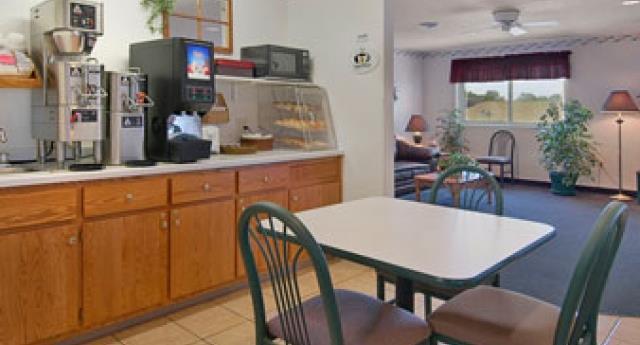 Amerivu Inn And Suites Stanley Restaurace fotografie