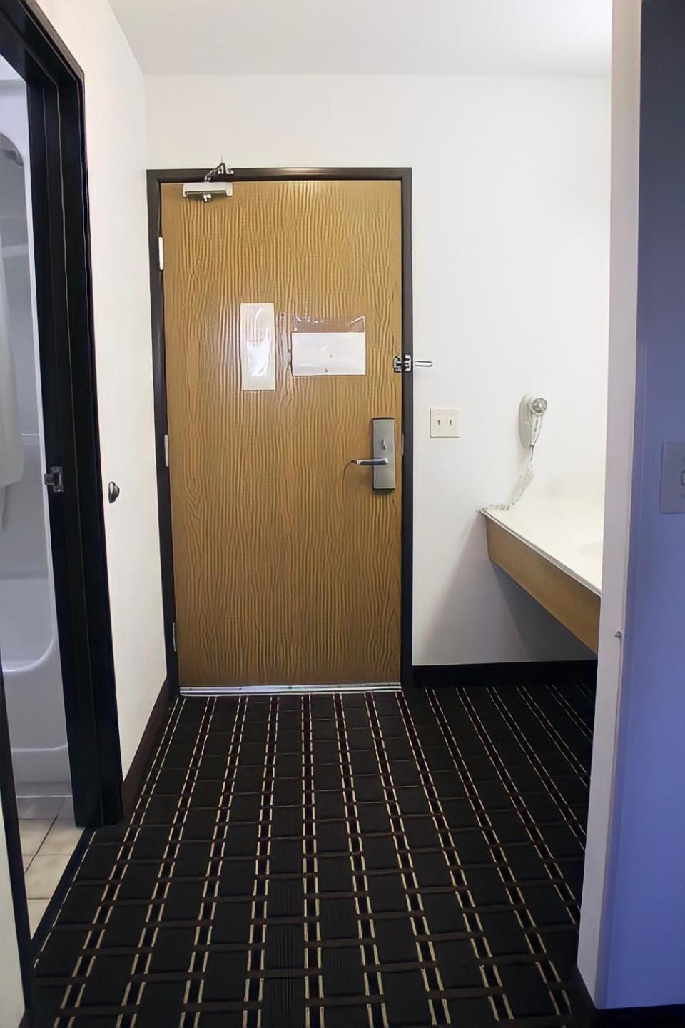 Amerivu Inn And Suites Stanley Pokoj fotografie